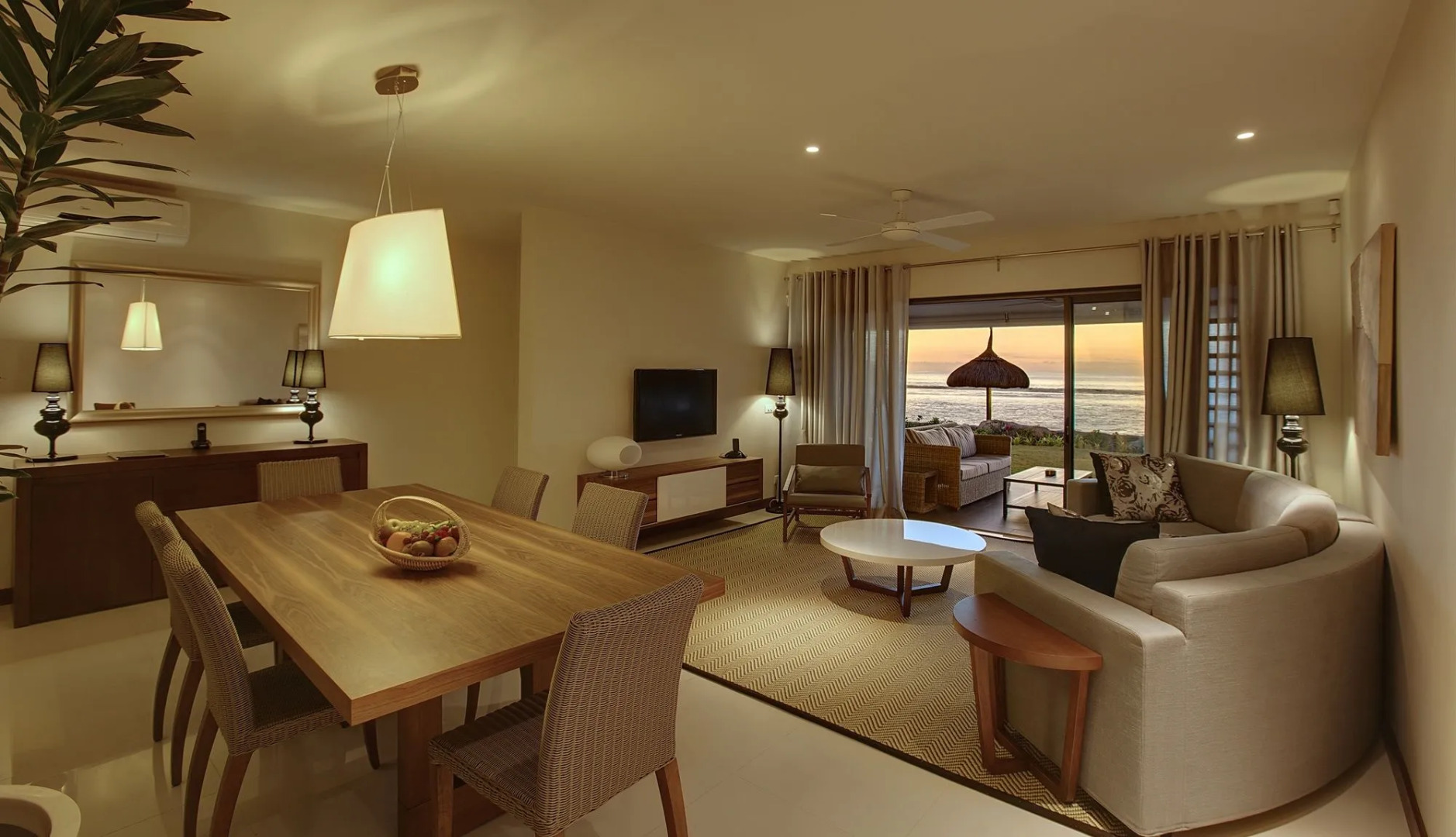 Leora Beach by Horizon Holidays