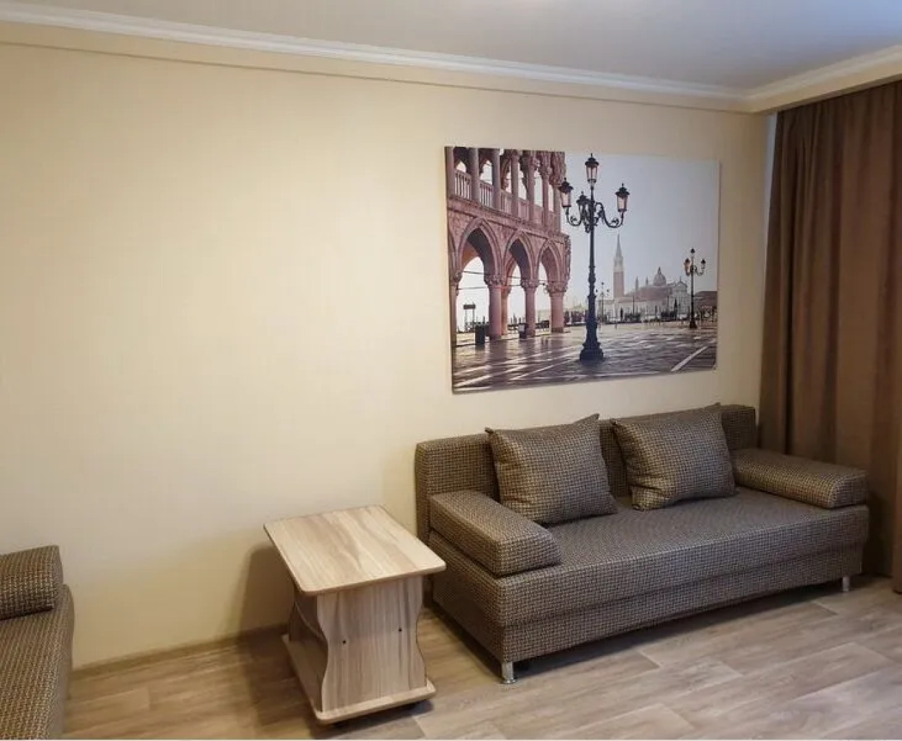 Lakeside on avenue Mira, 28