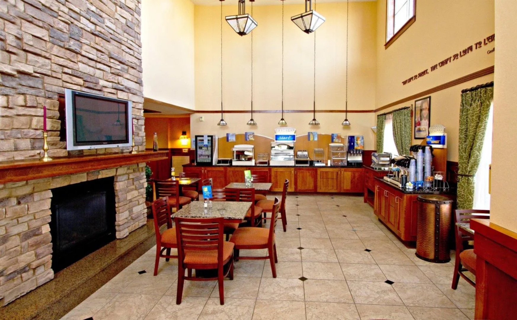 Holiday Inn Express and Suites Turlock by IHG