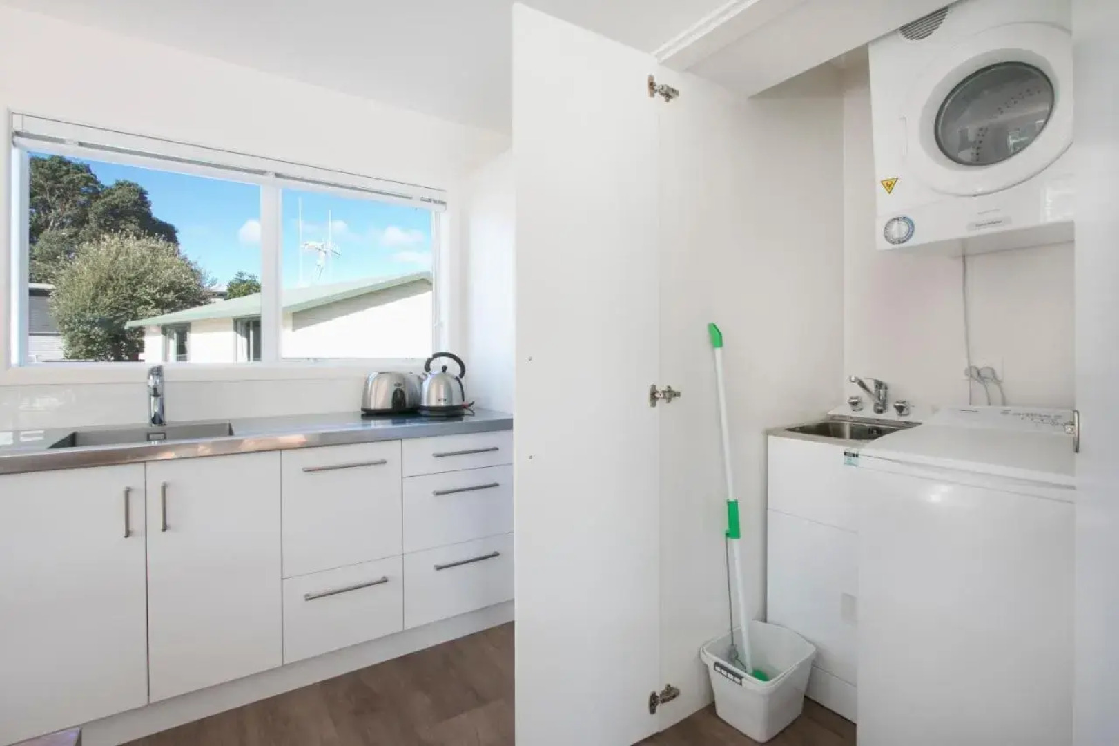 The Waihi Beach House - Waihi Beach Holiday Home