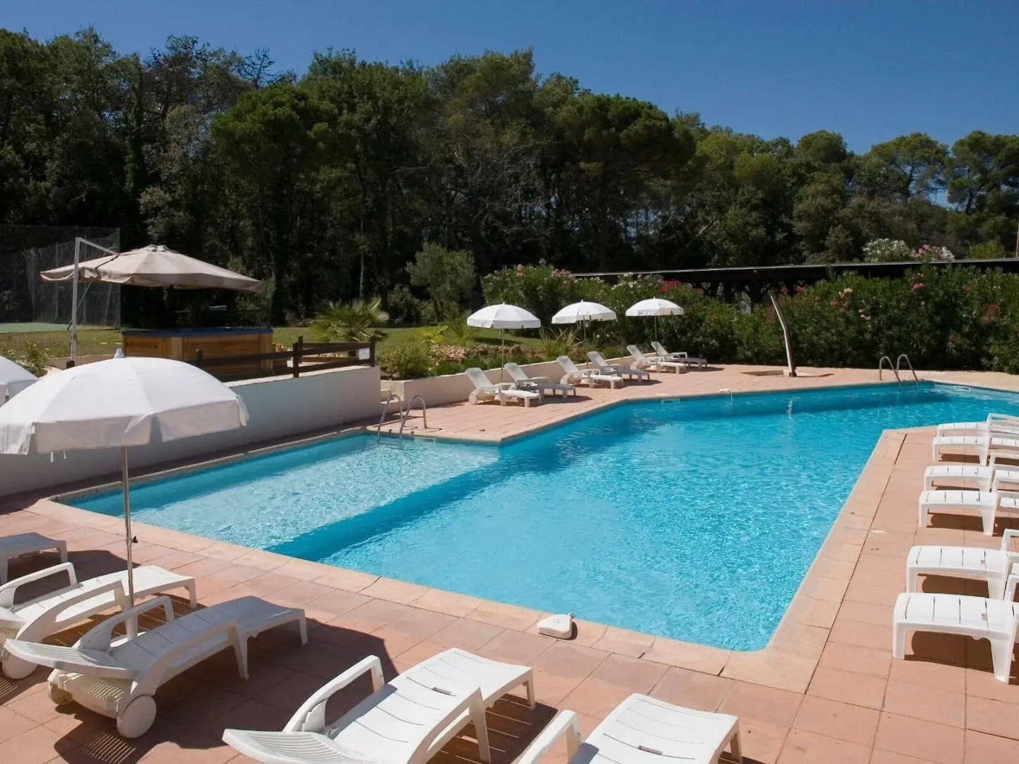 Logis LOrée du Bois