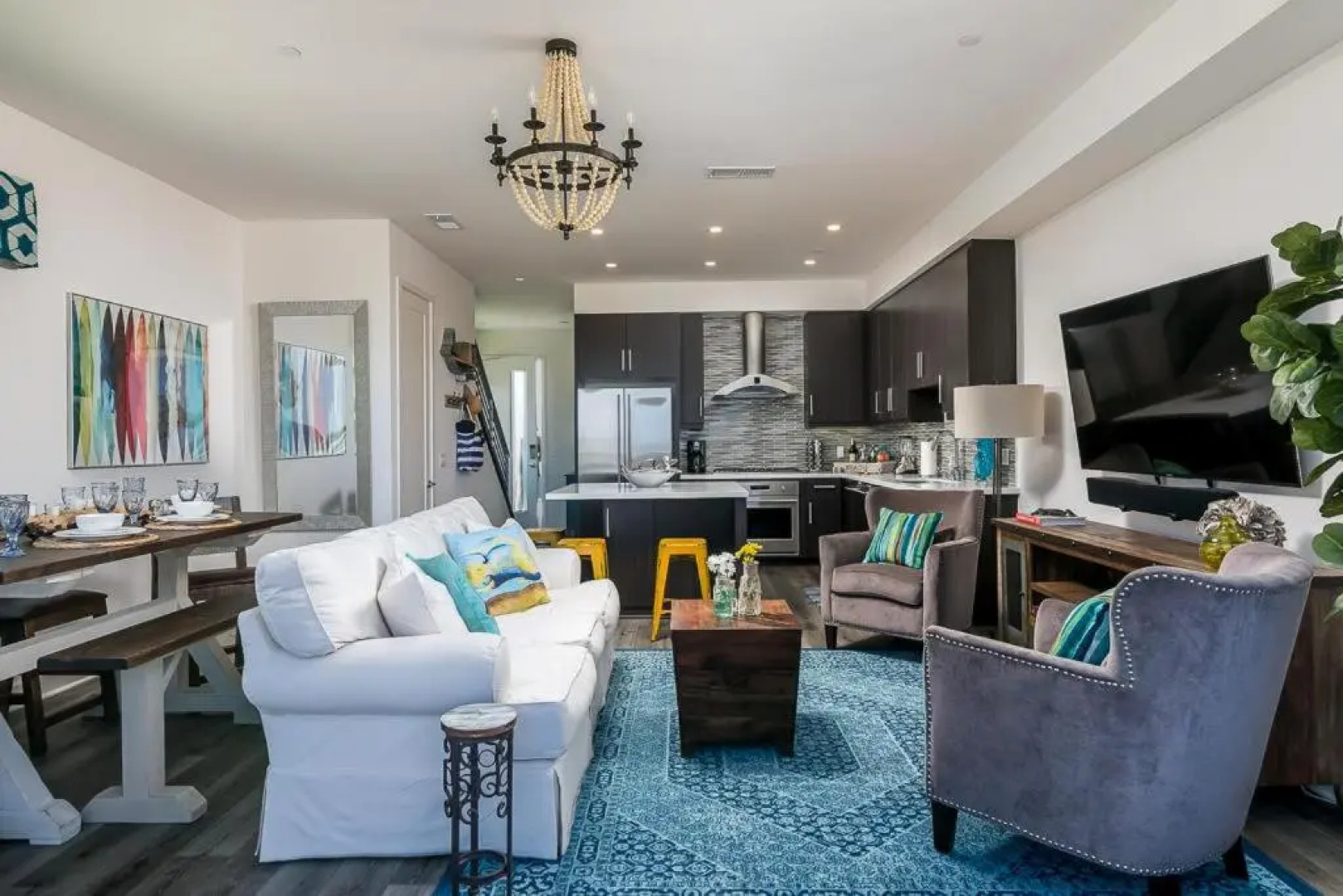 Ocean View 3 Bedrooms Condo, just steps from the park, pier & water!