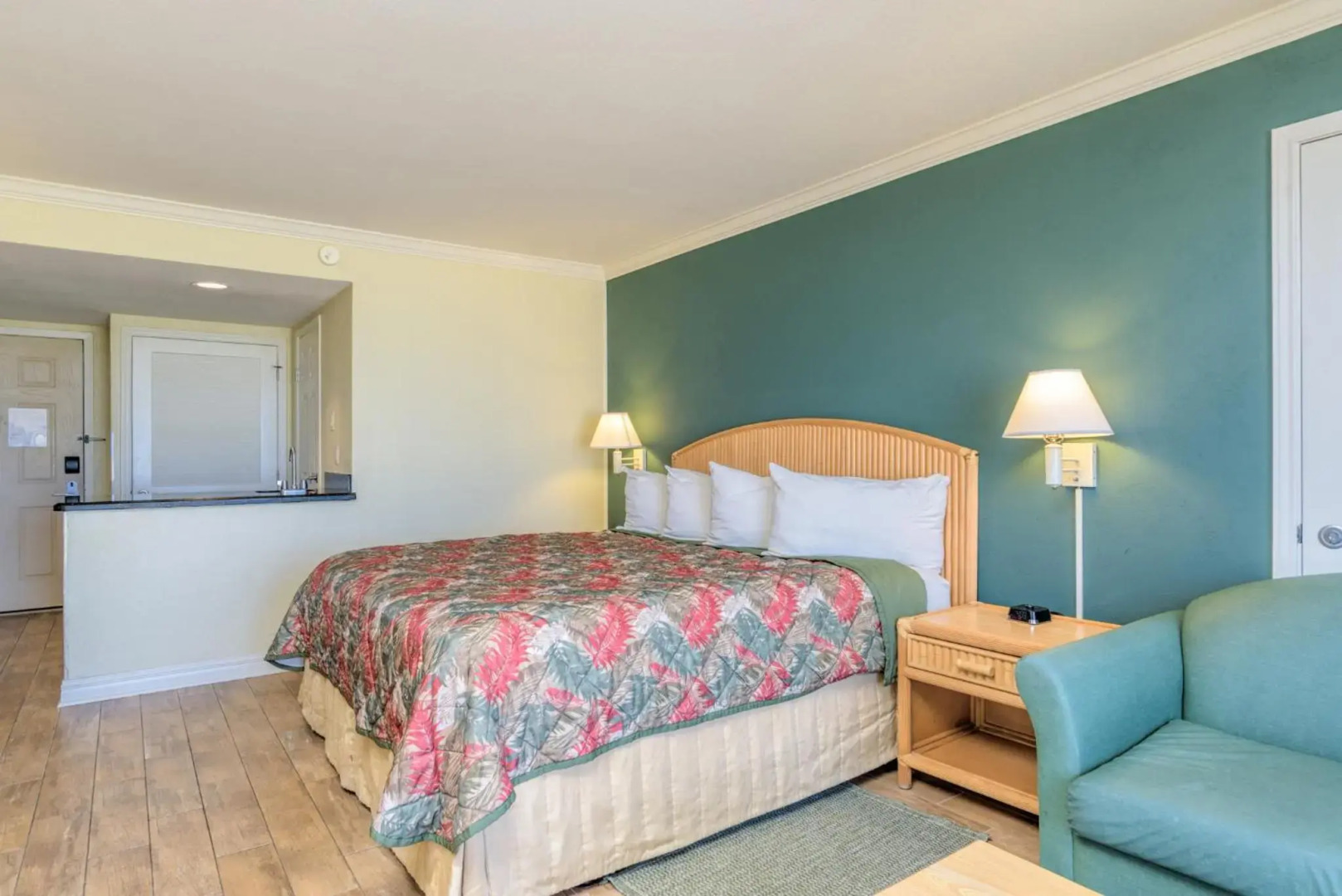 Isla Grand Beach Resort