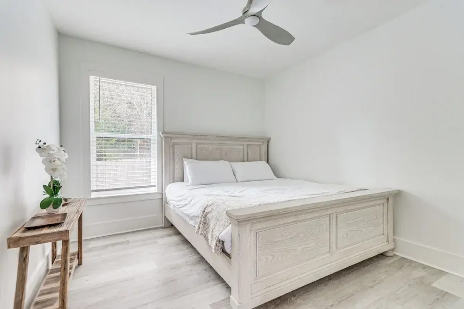 Waterfront Retreat w/ Outdoor Oasis in Pensacola