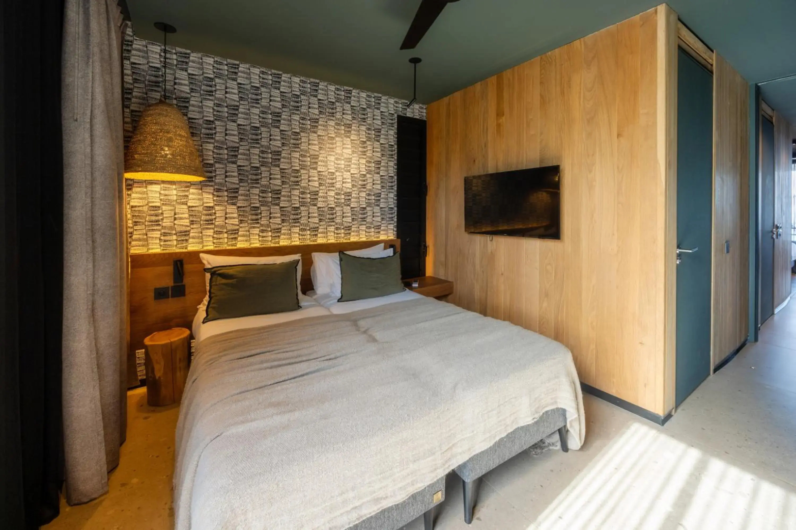 Wood Hotel & Spa