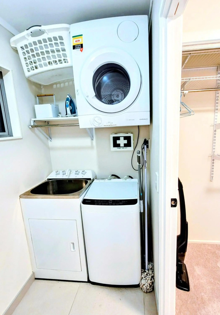 Garden Bliss & Bird Sanctuary in Paihia Estuary