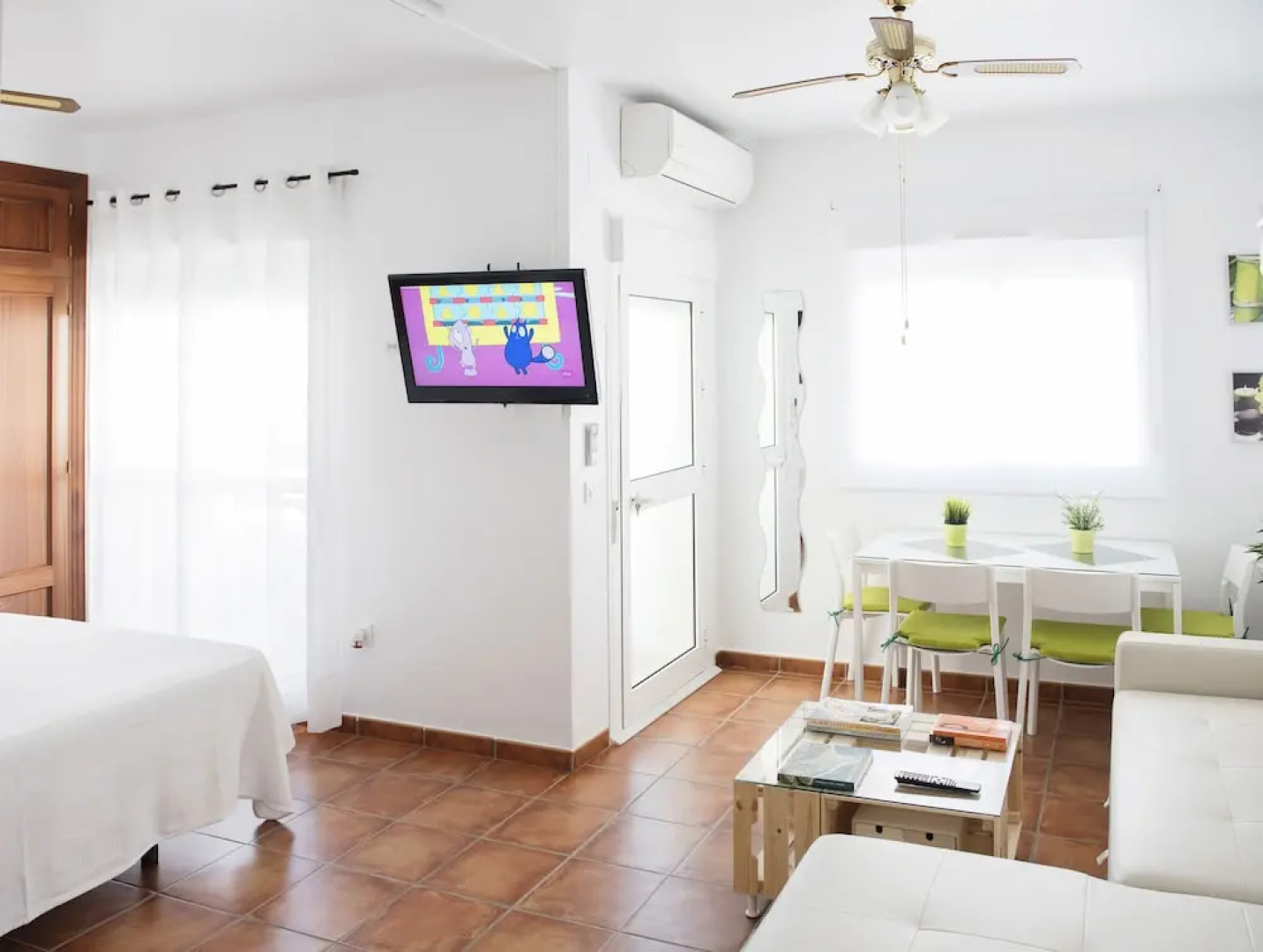 Summerland Apartments Rota