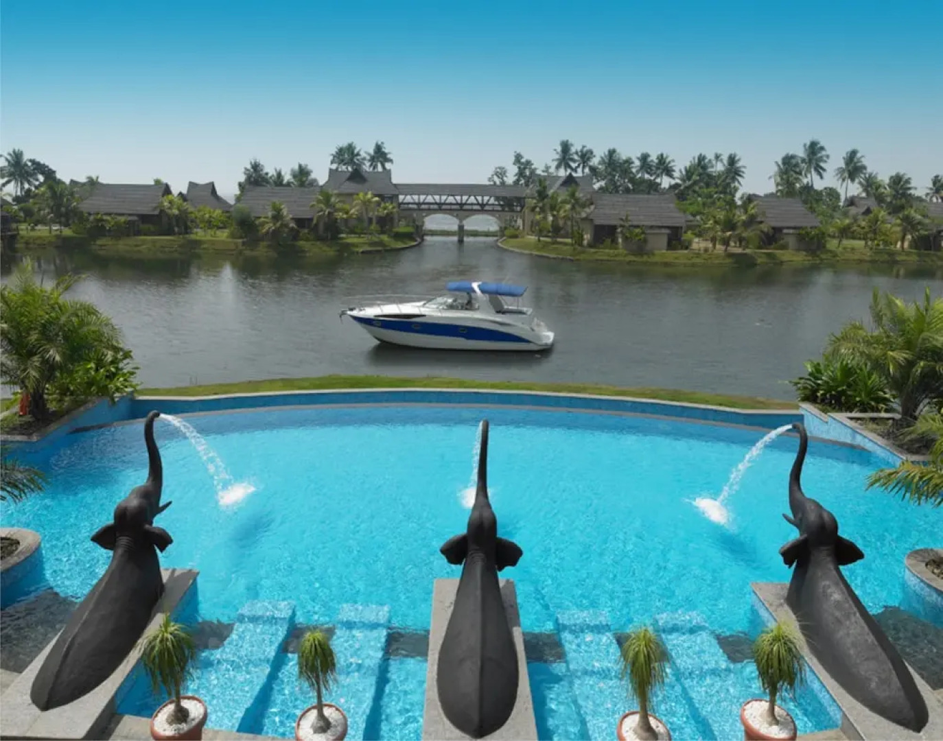 Radisson Plaza Resort & Spa