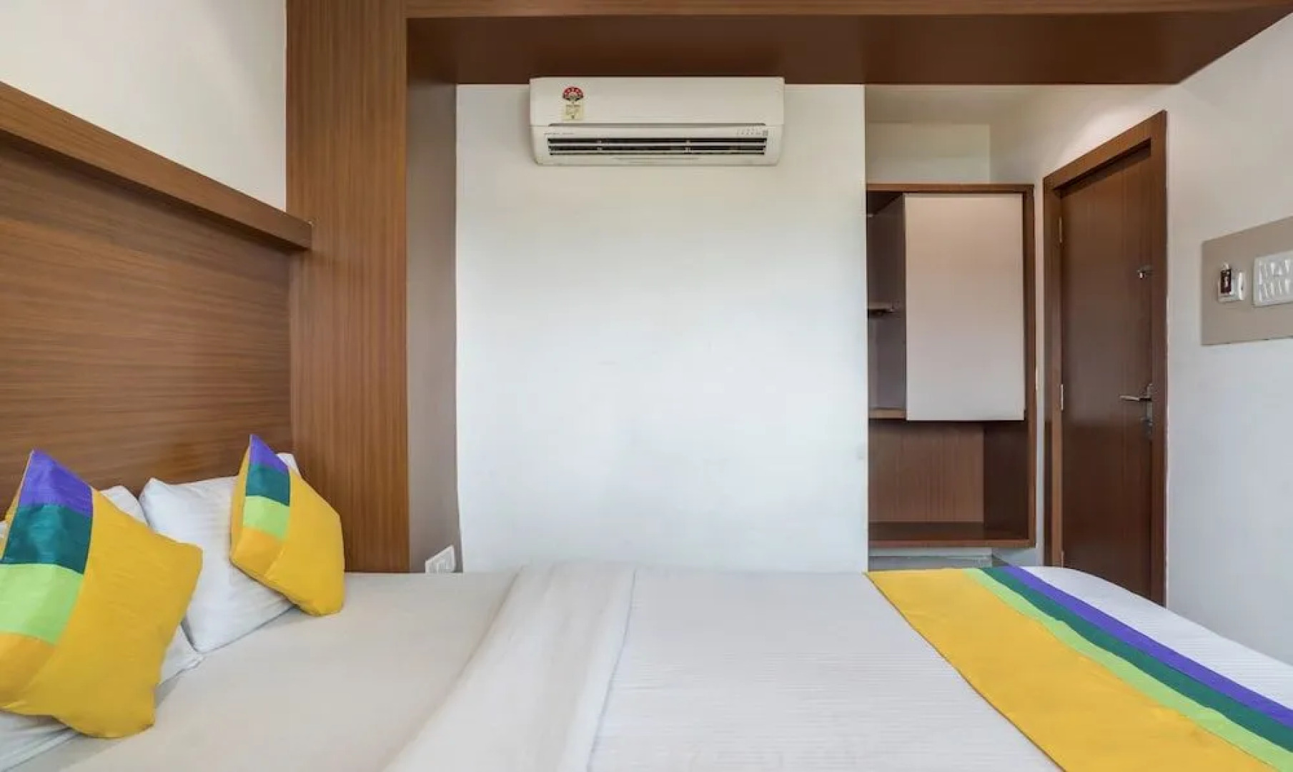 Treebo Trip Everest Lodging