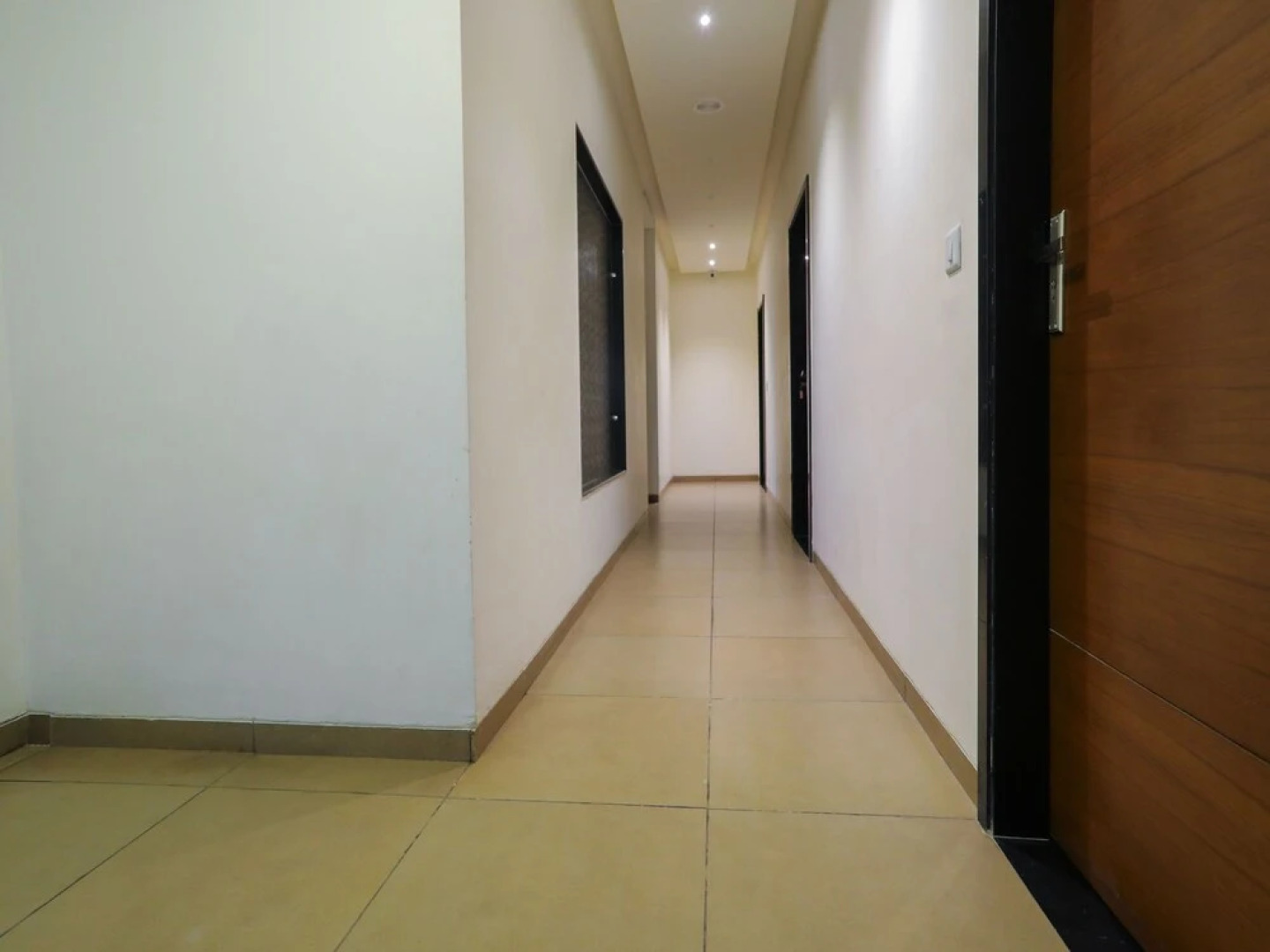 OYO 16543 Hotel Madhuban