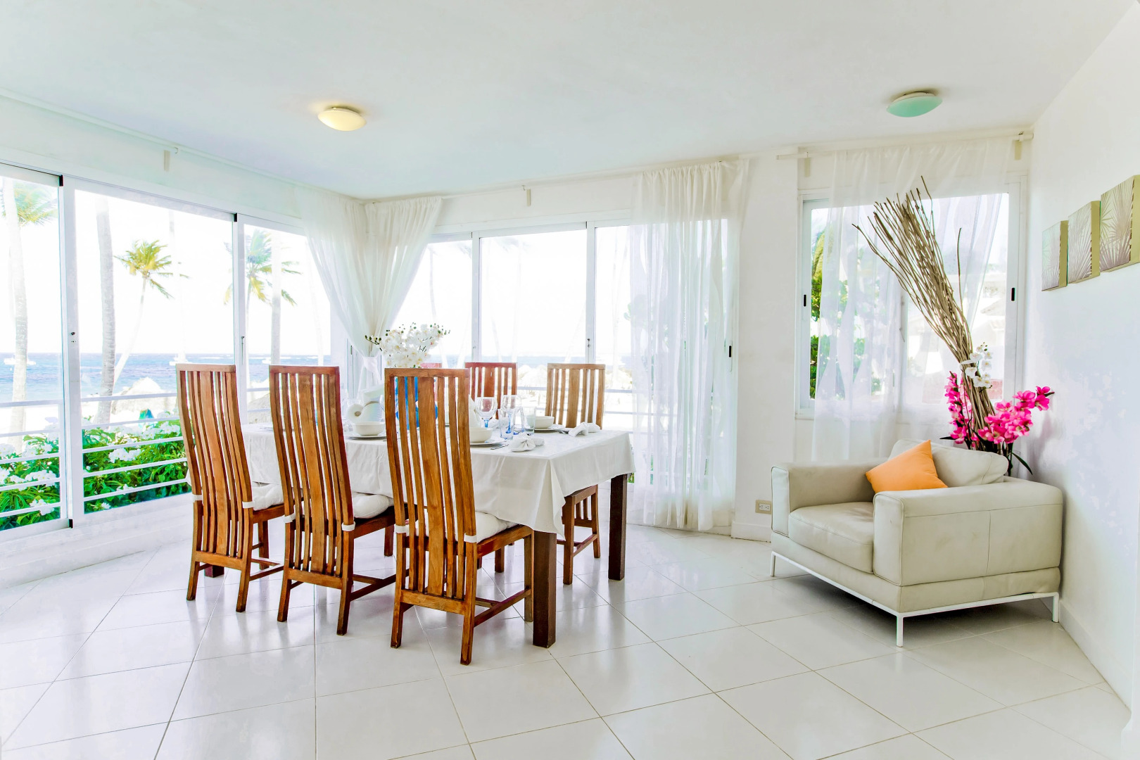 Ocean View Apartment with 3 BDR at Bávaro Beach