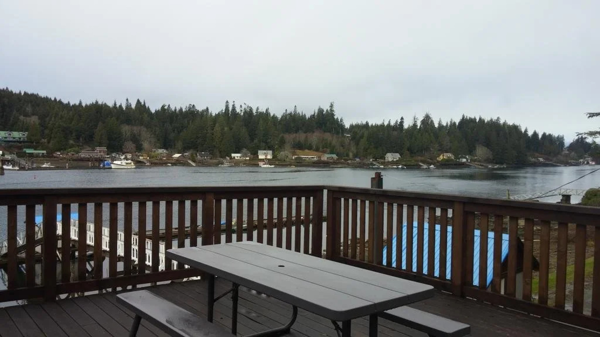 Kingfisher Lodge and Marina