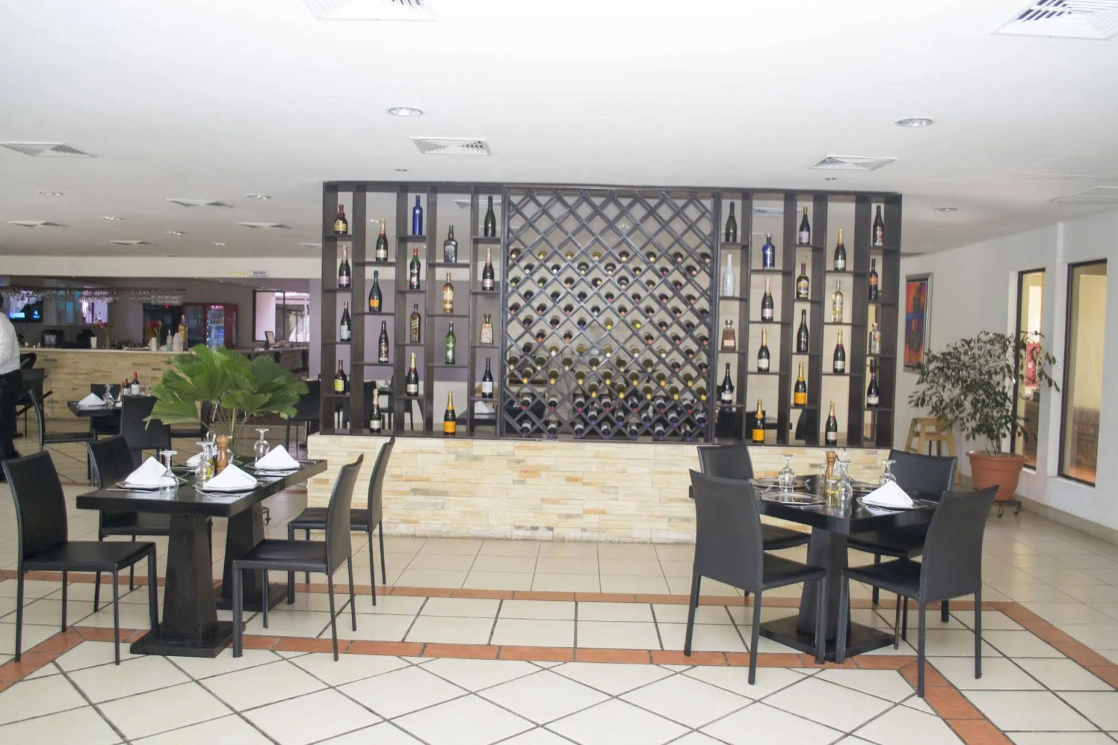Farallones Hotel
