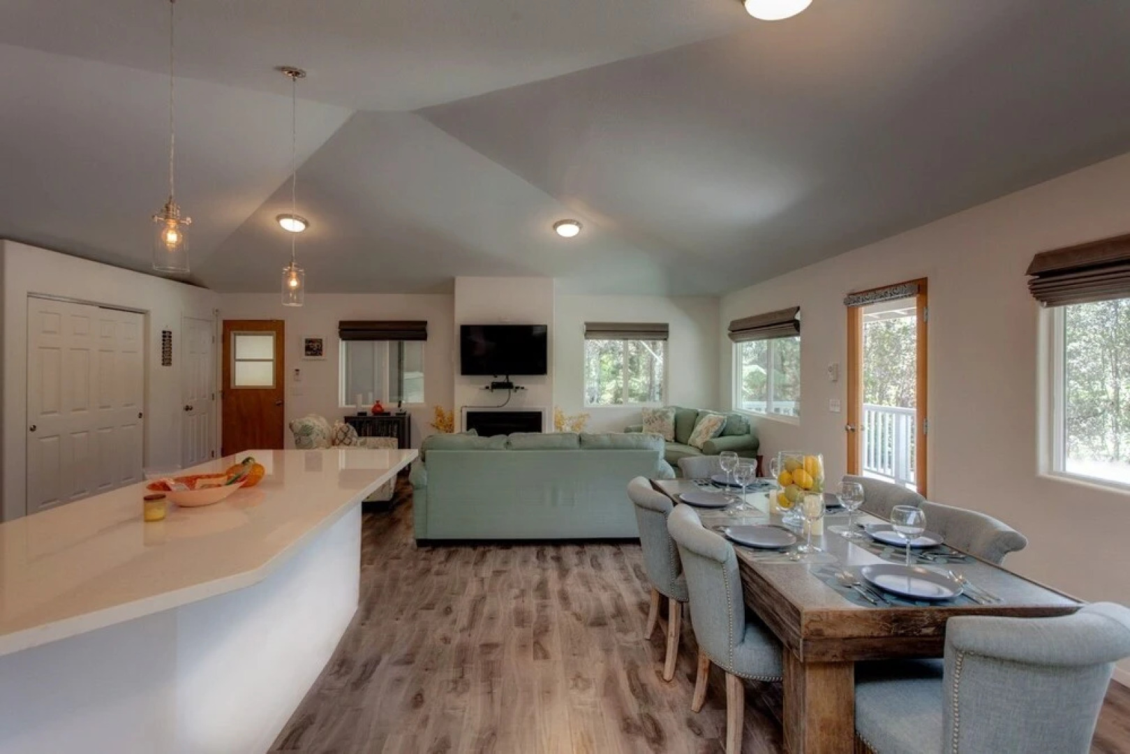 Hale O'hia Lehua 3 Bedroom Home by RedAwning