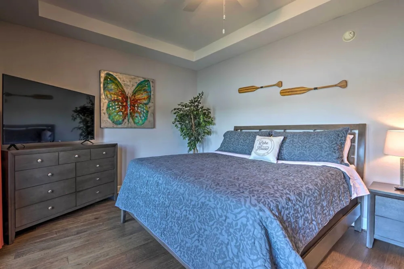 Waterfront Bean Station Condo w/ Balcony & Views!
