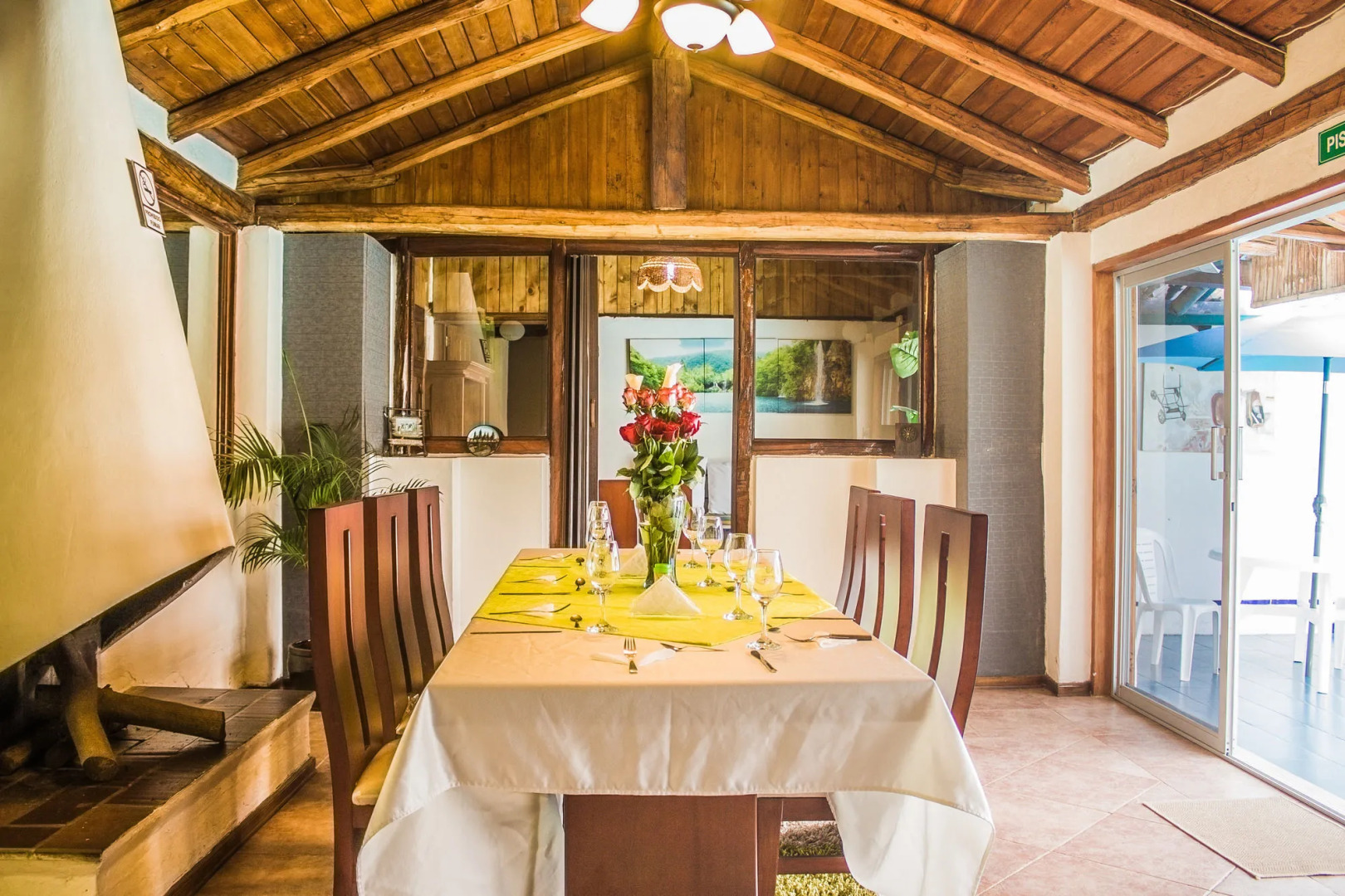 Hosteria Airport Garden