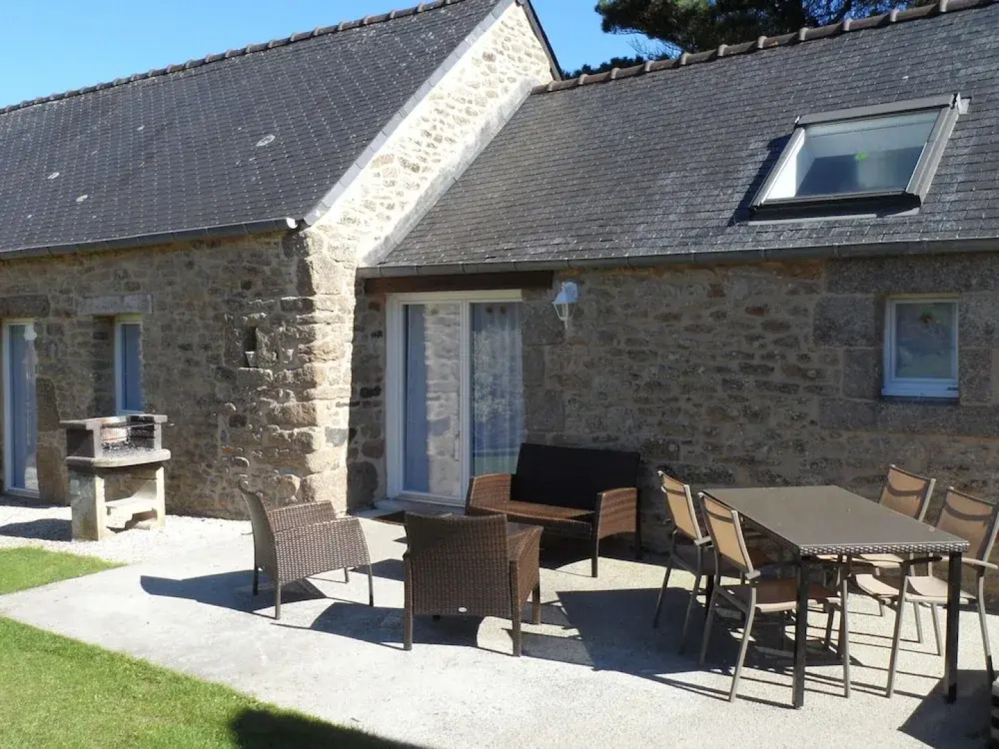 Peaceful Holiday Home in Plouguin With Indoor Pool