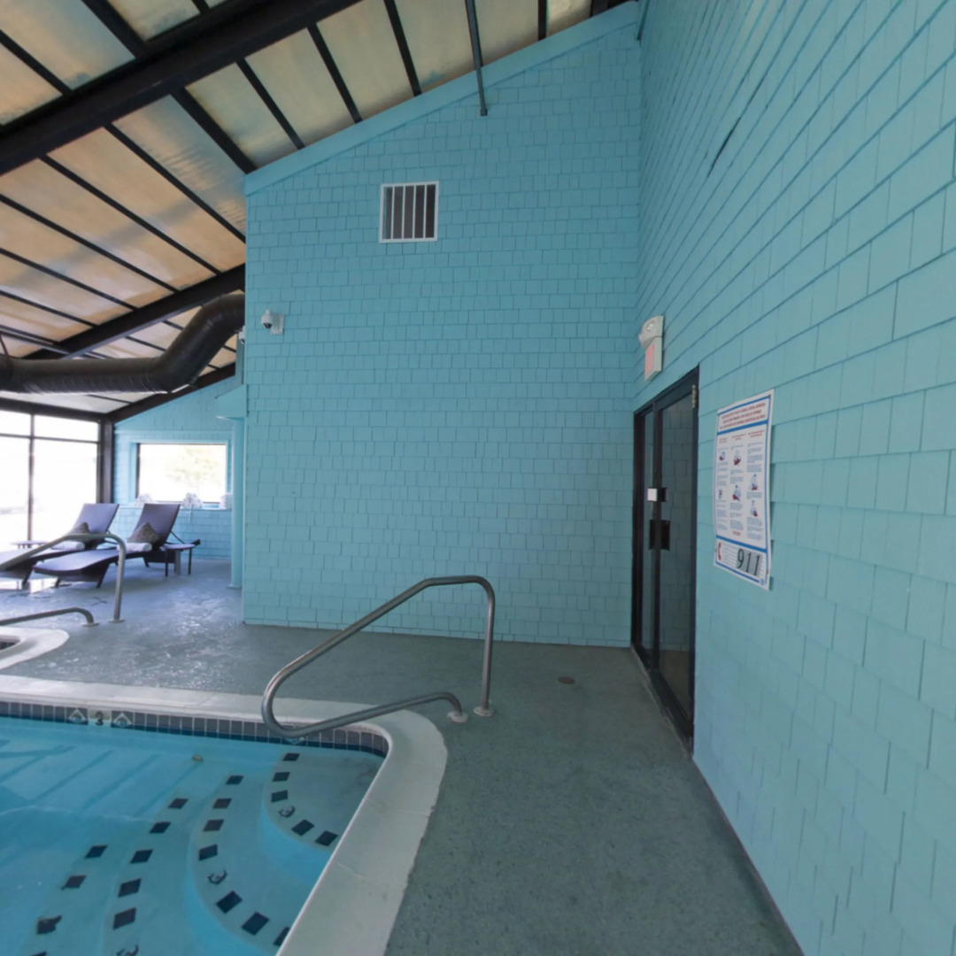 Aqua Blue Hotel