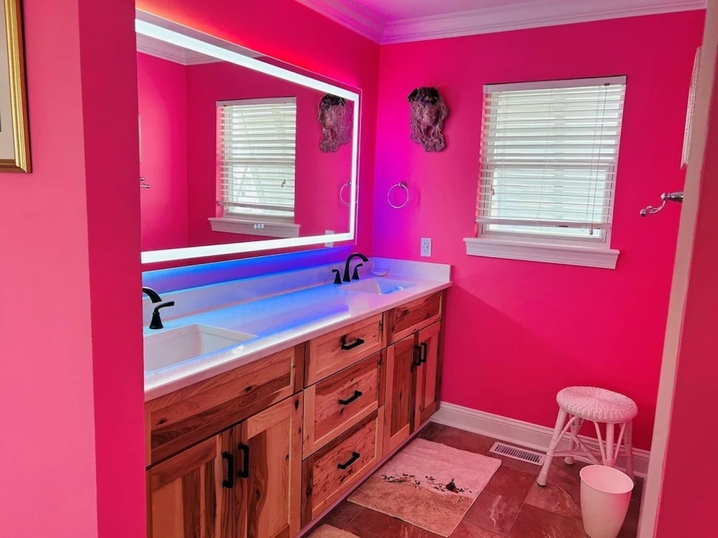 Serenity's Star 4 Bedroom Home by RedAwning