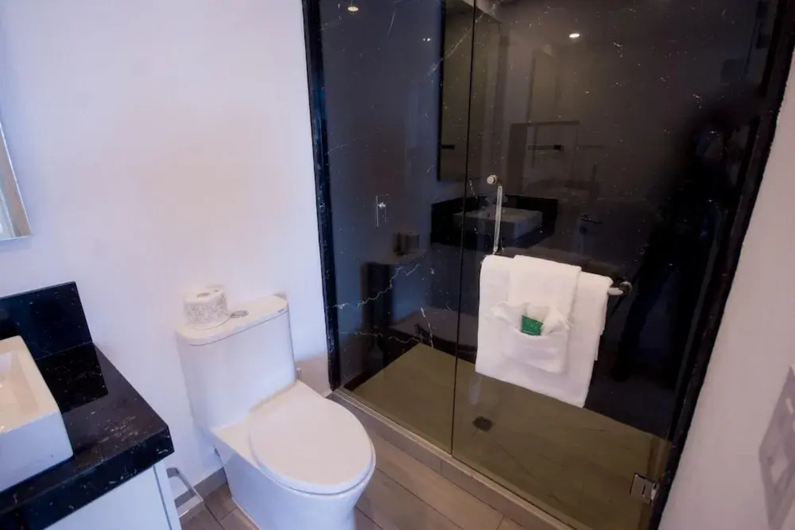 Real View Towers E506 by Casago