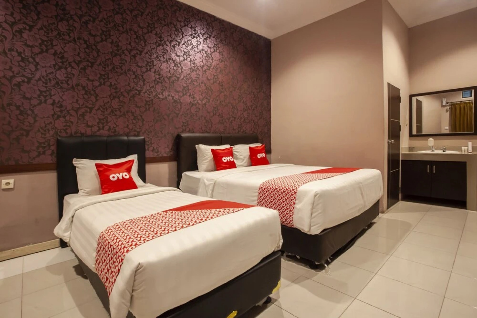 Wisma Sunshine by OYO Rooms