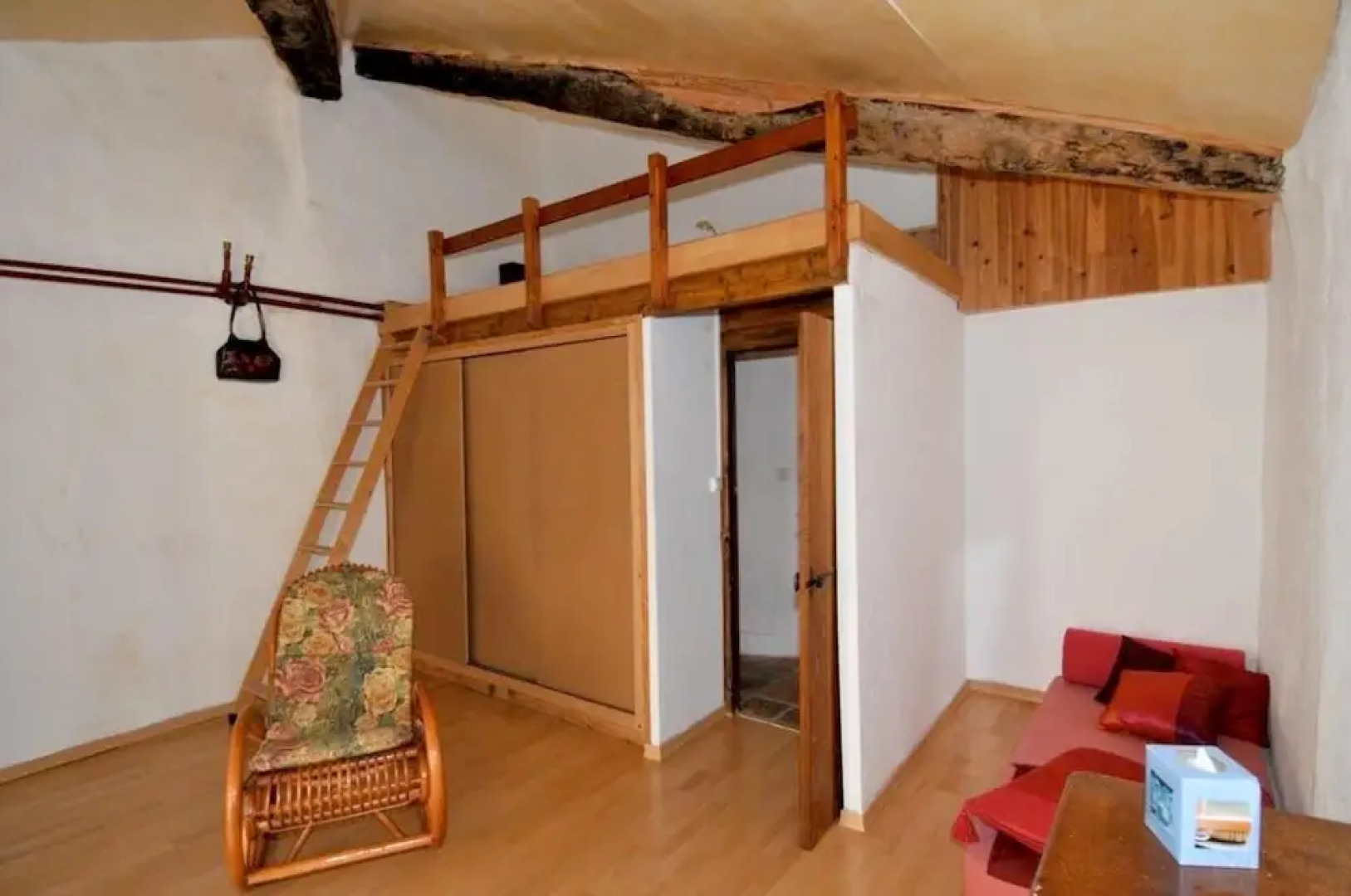 House With 4 Bedrooms in Buisson, With Wonderful Mountain View, Privat