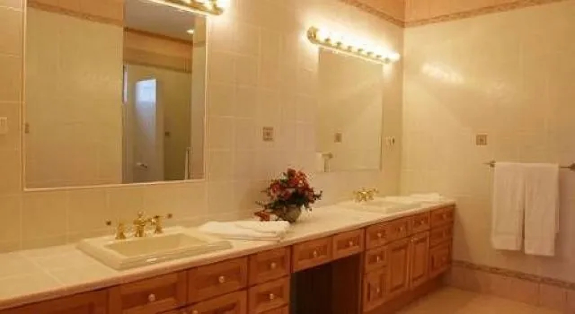 Fond Bay Suites Hotel