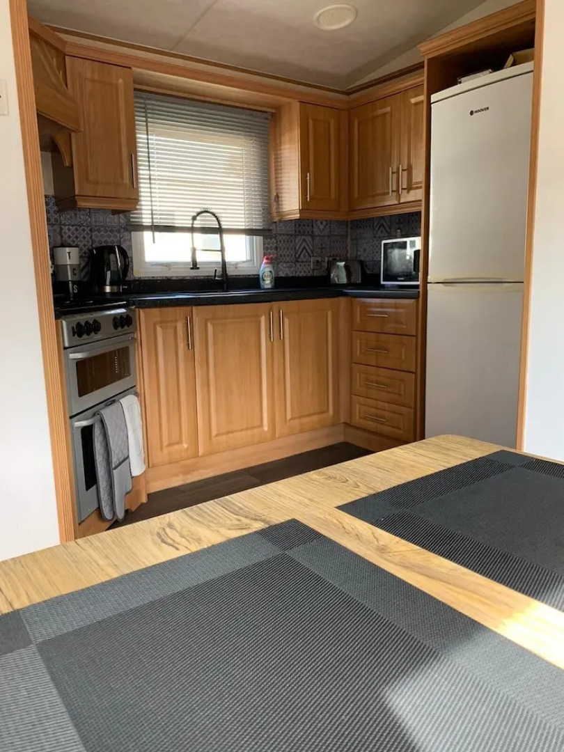 Beautiful 3-bed Caravan on Holiday Park