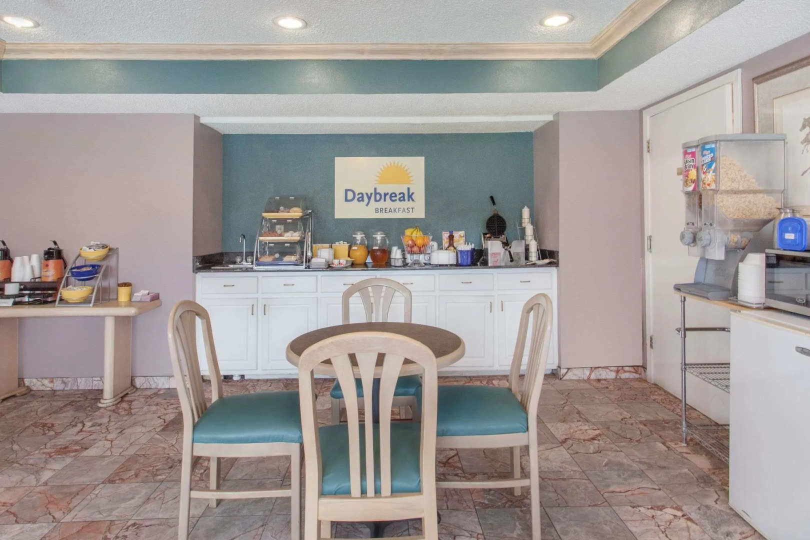 Days Inn by Wyndham Decatur Priceville I-65 Exit 334