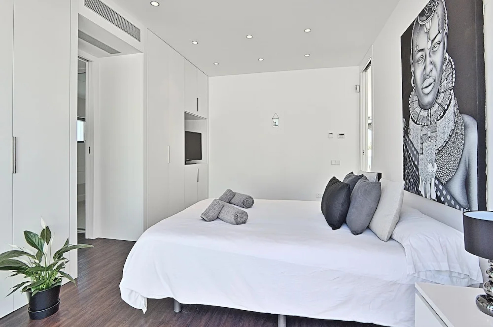 Villa in Ibiza With Sea Views 1023