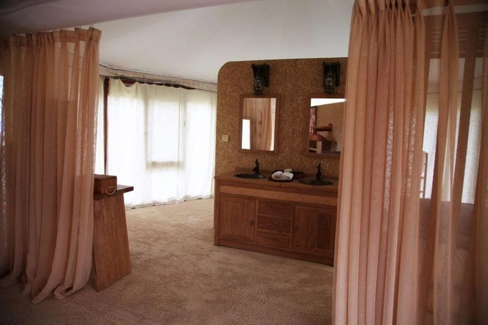 Vinetree · Geladan Tented Resort