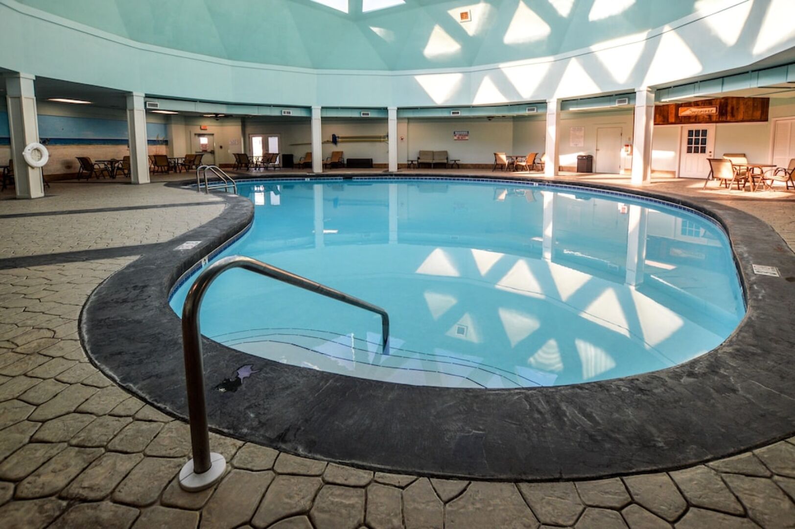 Summer Palace A 2 Bedroom Duplex by RedAwning