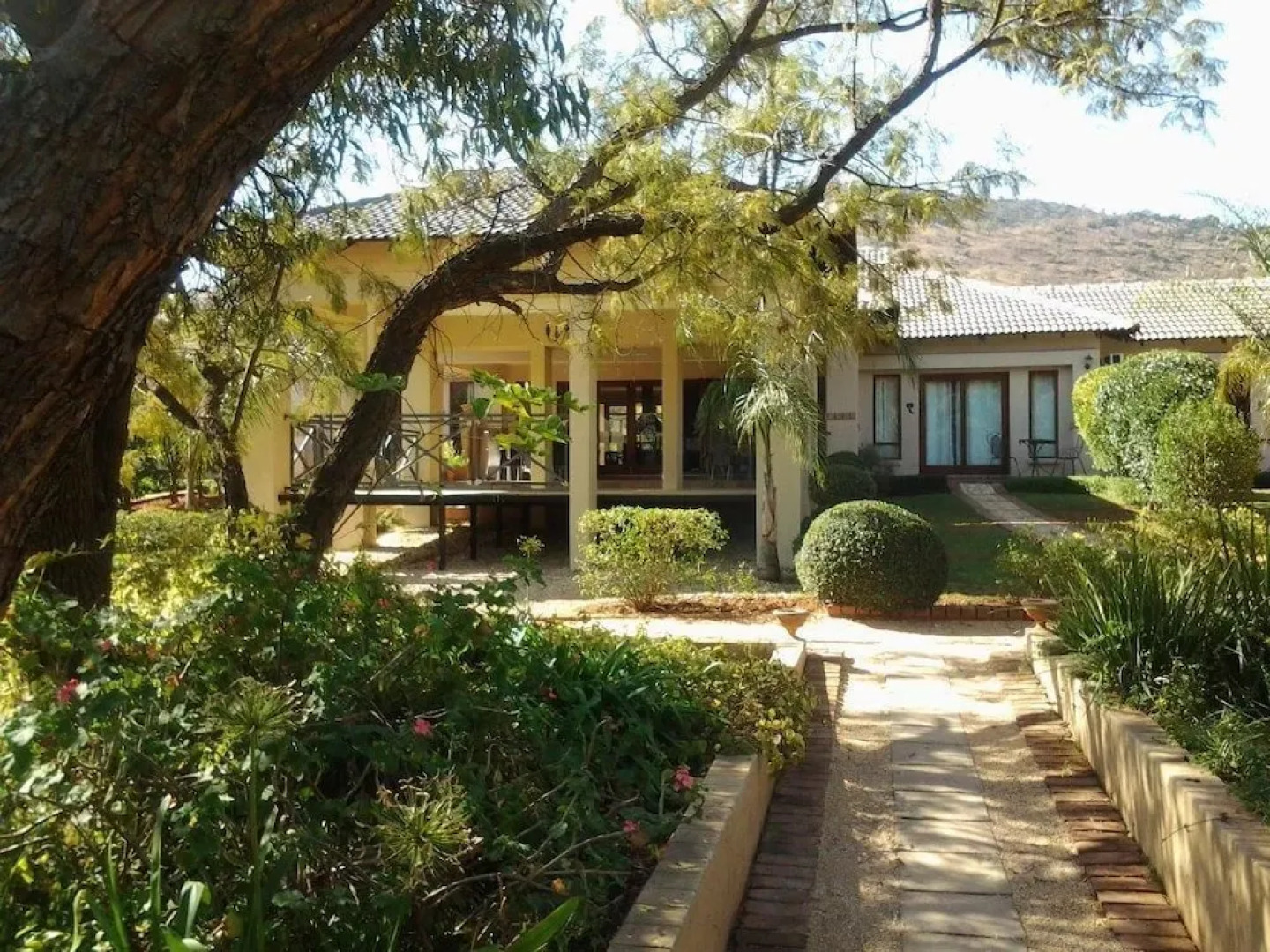 Thaba Legae Guest Lodge