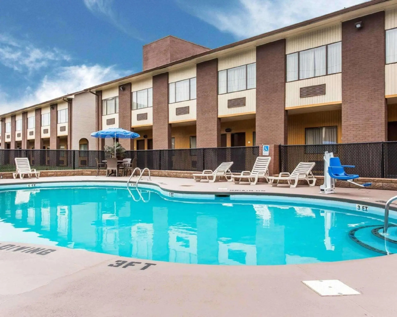 Quality Suites Hickory South