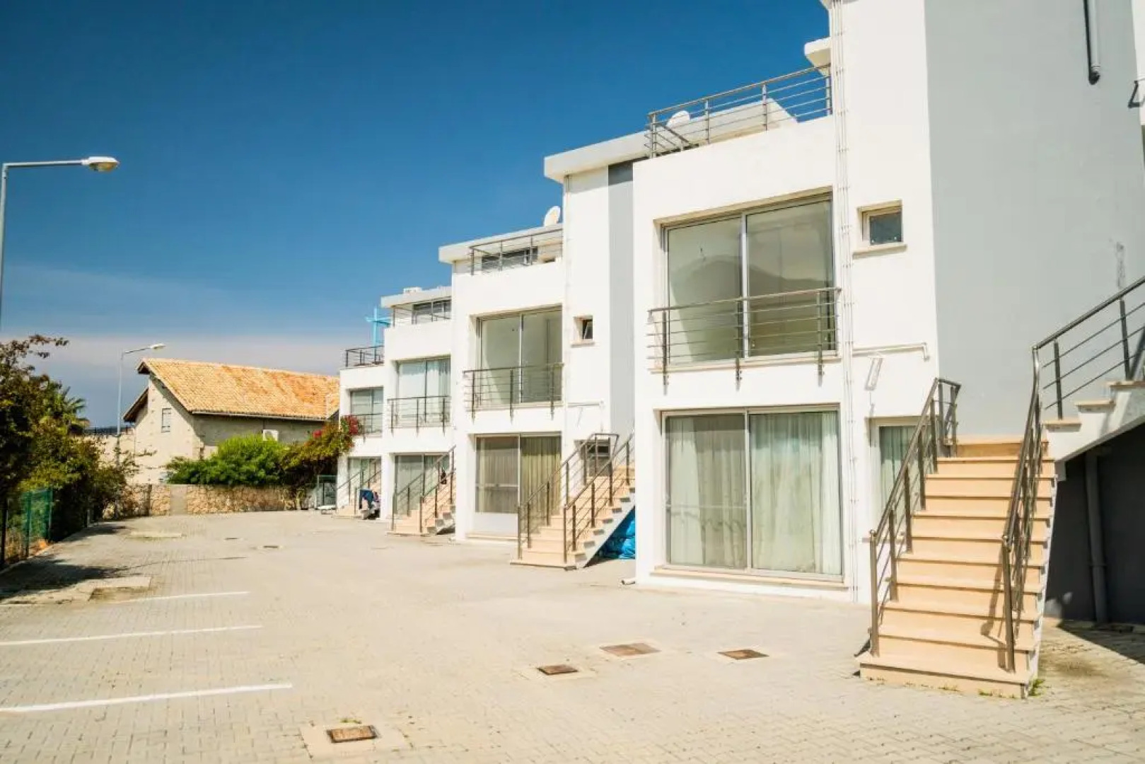 Spacious Three-Bedroom Apartment with Sea View A2