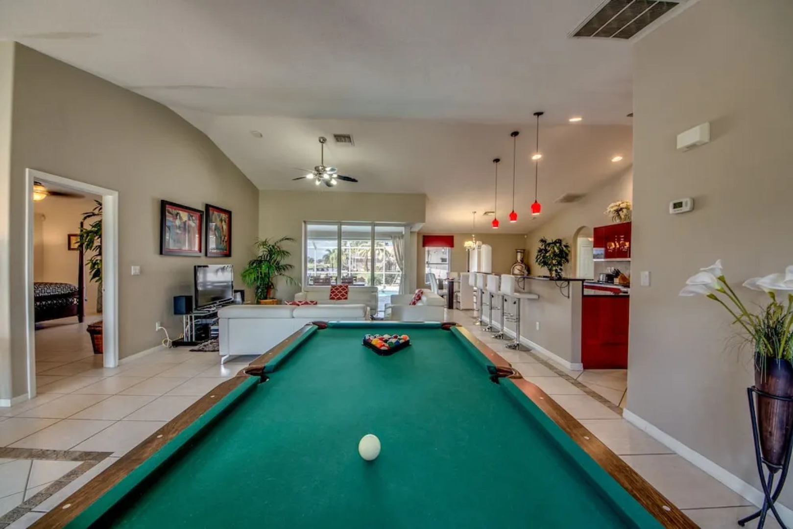 Villazo Ann - Roelens Vacations