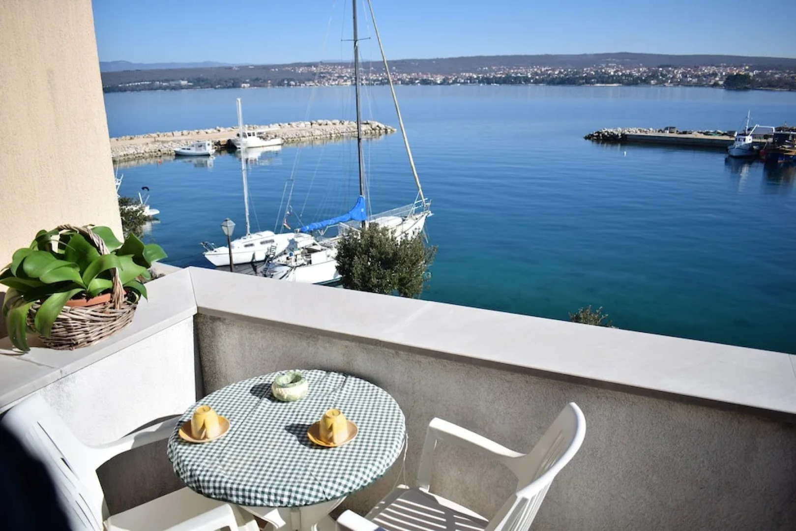 Apartment Blue Dream 1 & 2