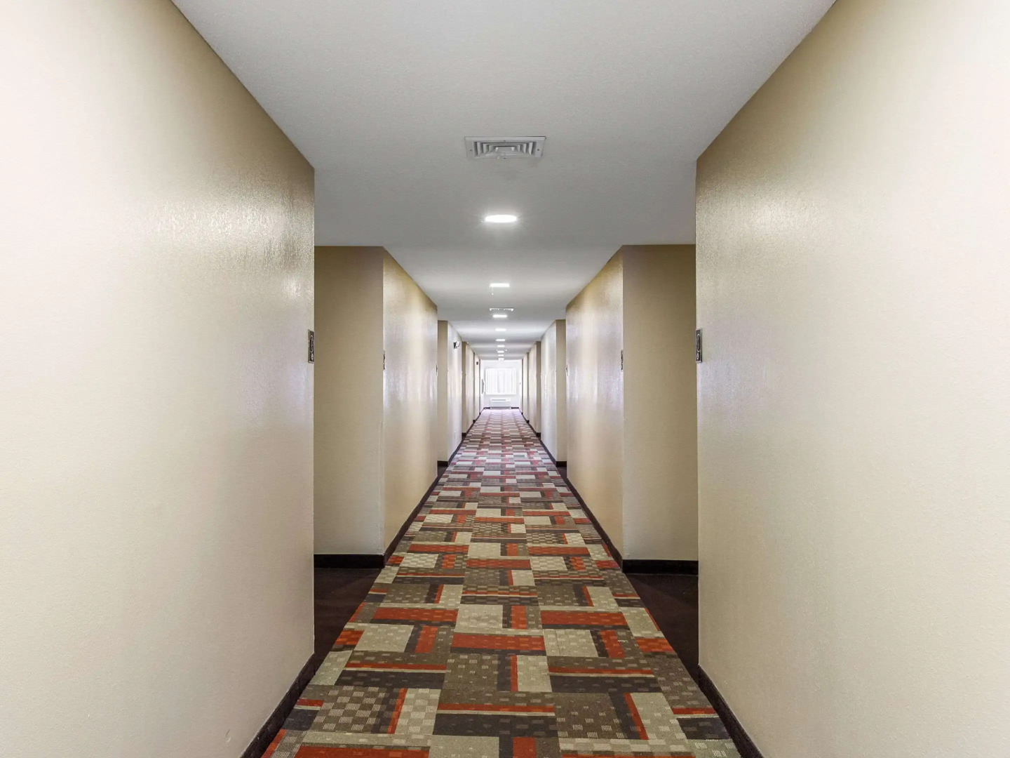 Clarion Pointe Savannah Gateway I-95