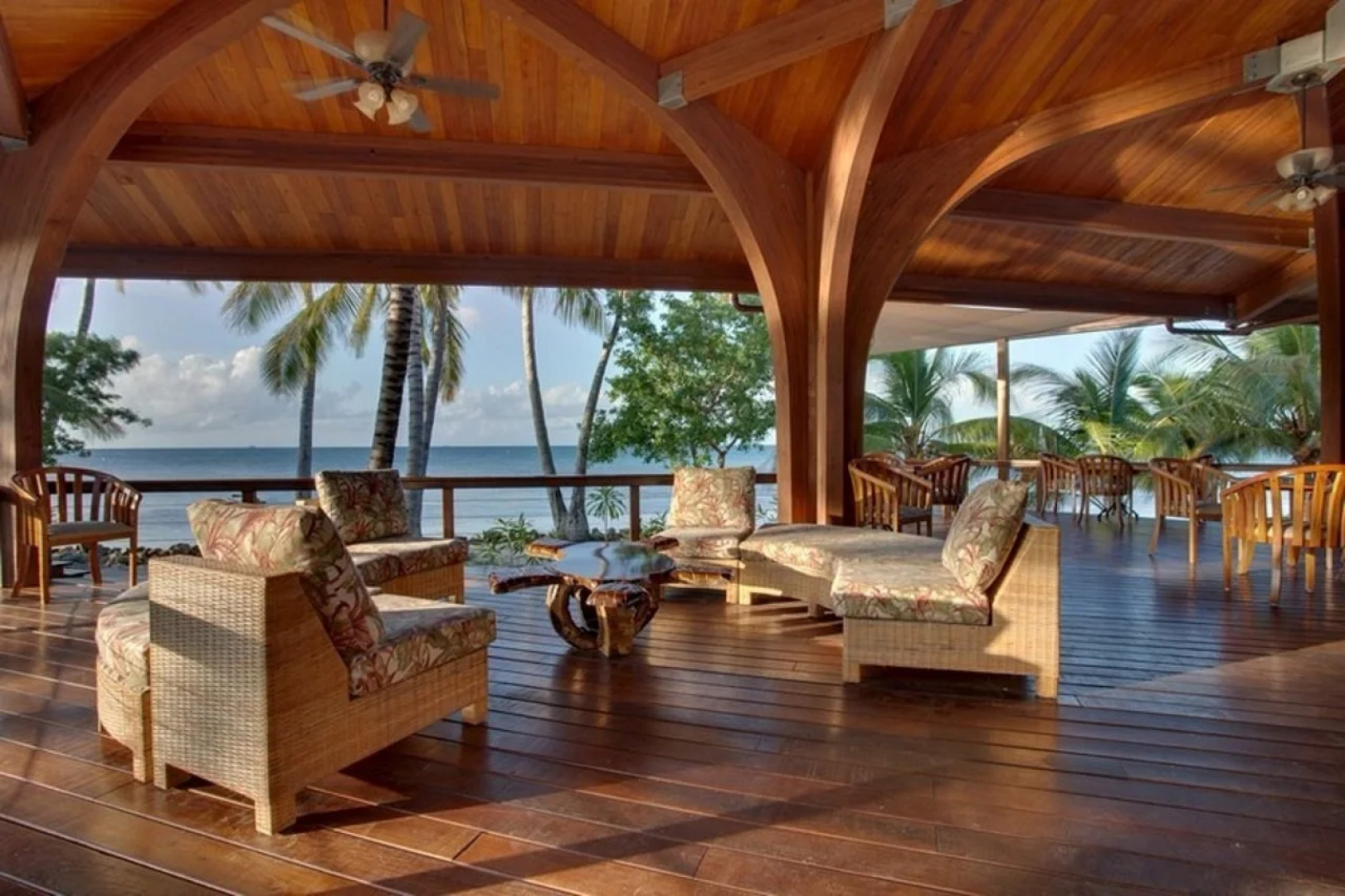 Ray Caye Private Island Resort