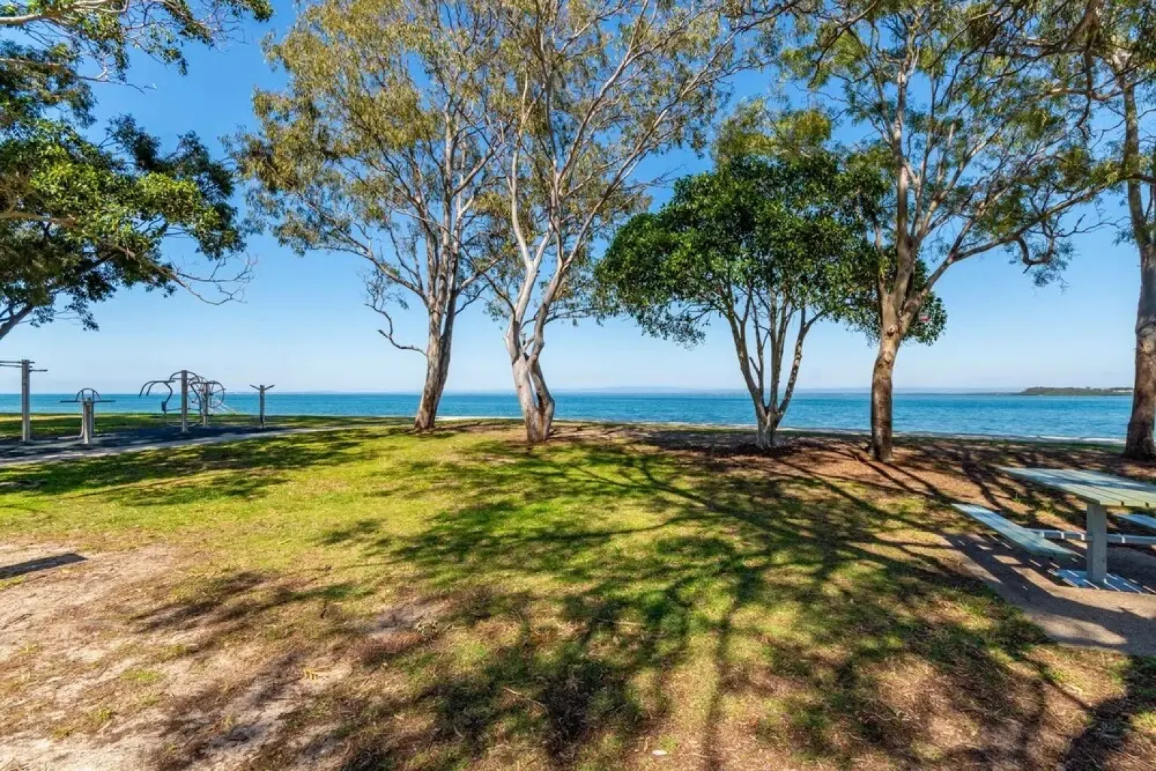 Ground floor, air condtioned apartment!