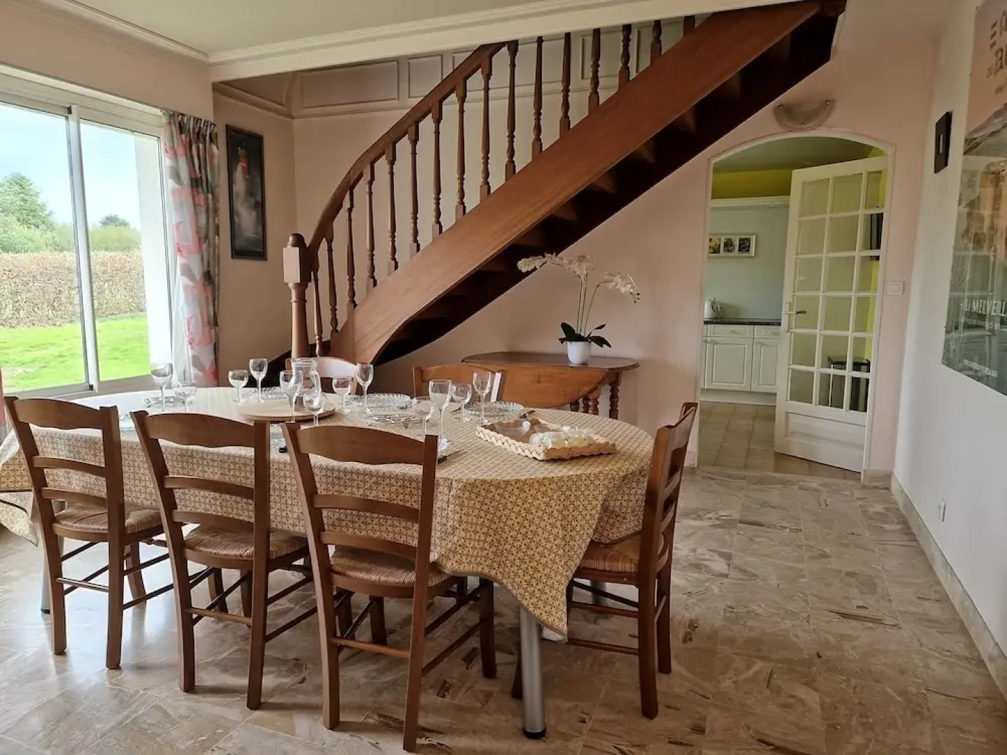 Beautiful Family Holiday Home in Diben, Plougasnou