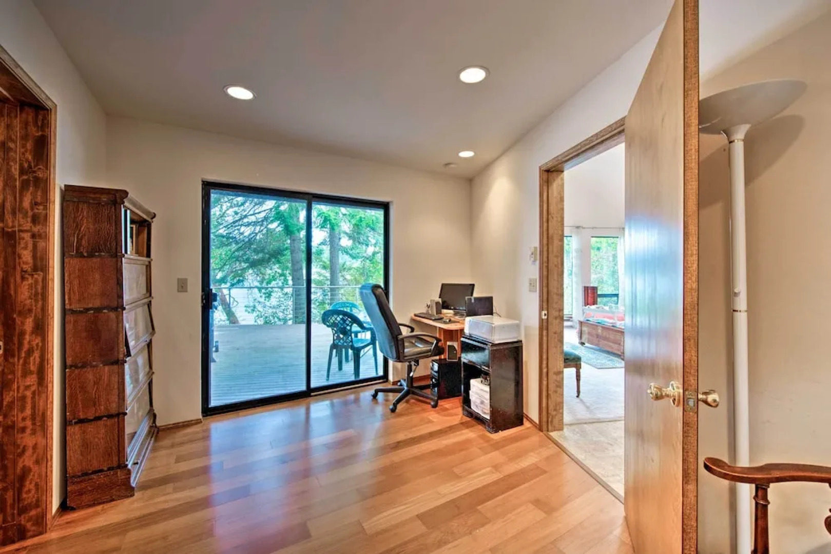 Waterfront Bainbridge Island Home: Stunning Views!