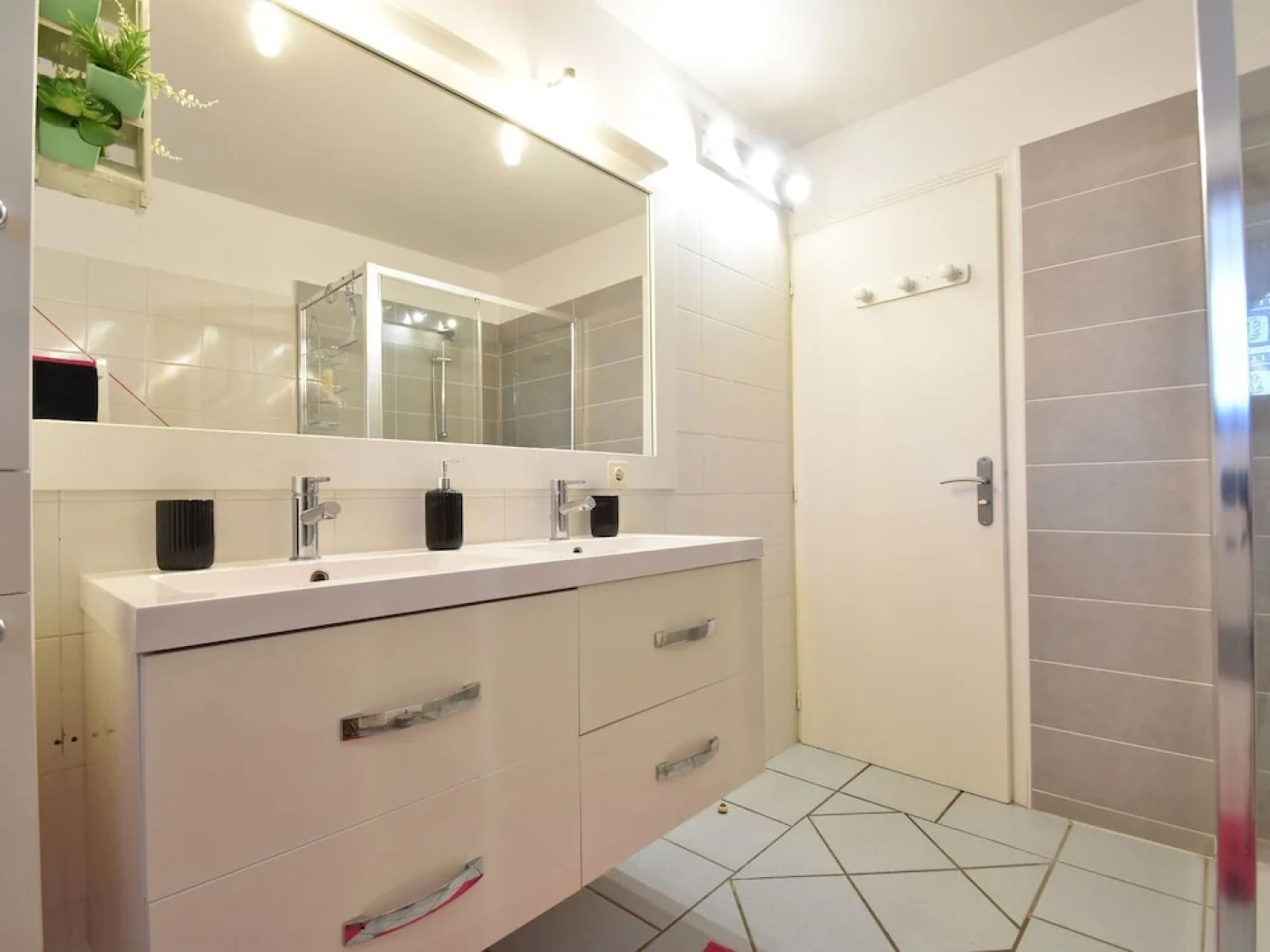 Comfortable Villa Near Alvignac With Private Swimming Pool and Stunning View