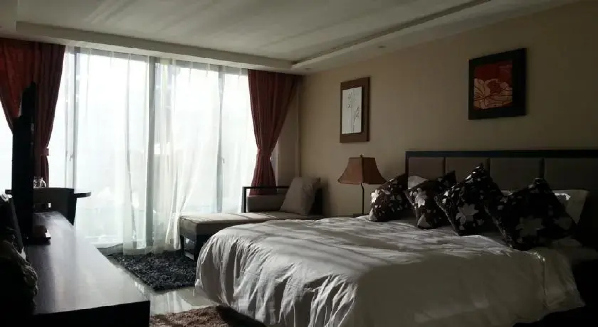 Valen Moon Resort