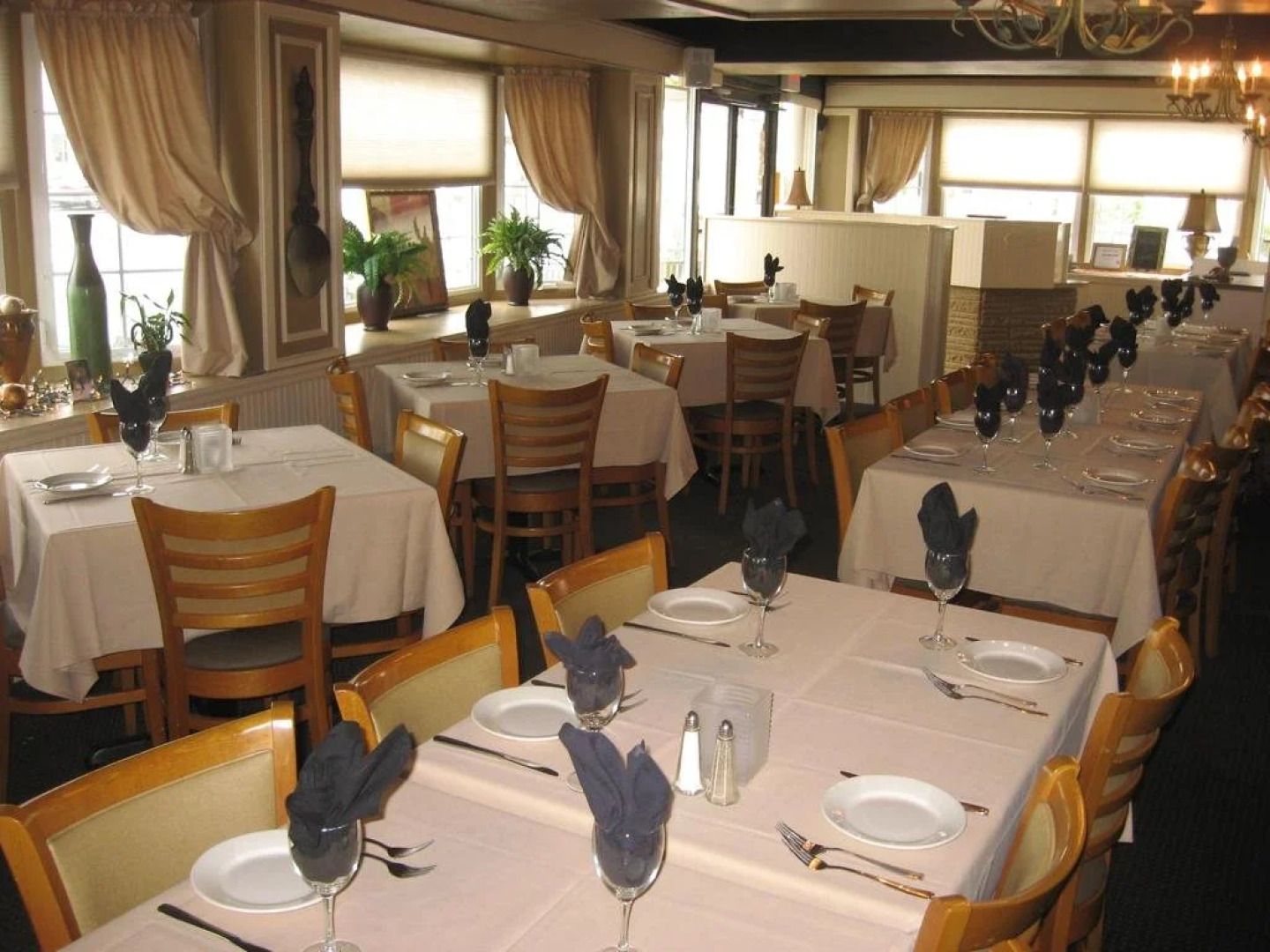 Sand Castle Motel & Restaurant