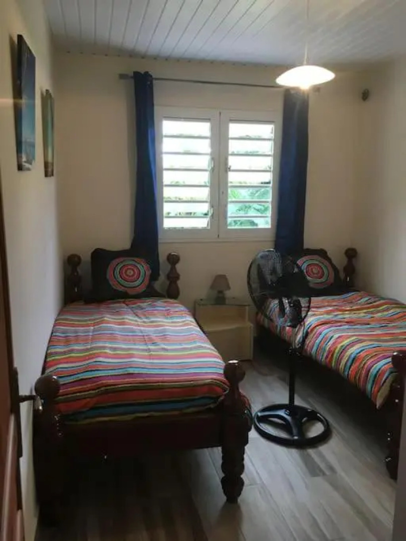 Les Lucioles 2 Beau T3 en forêt tropicale avec piscine