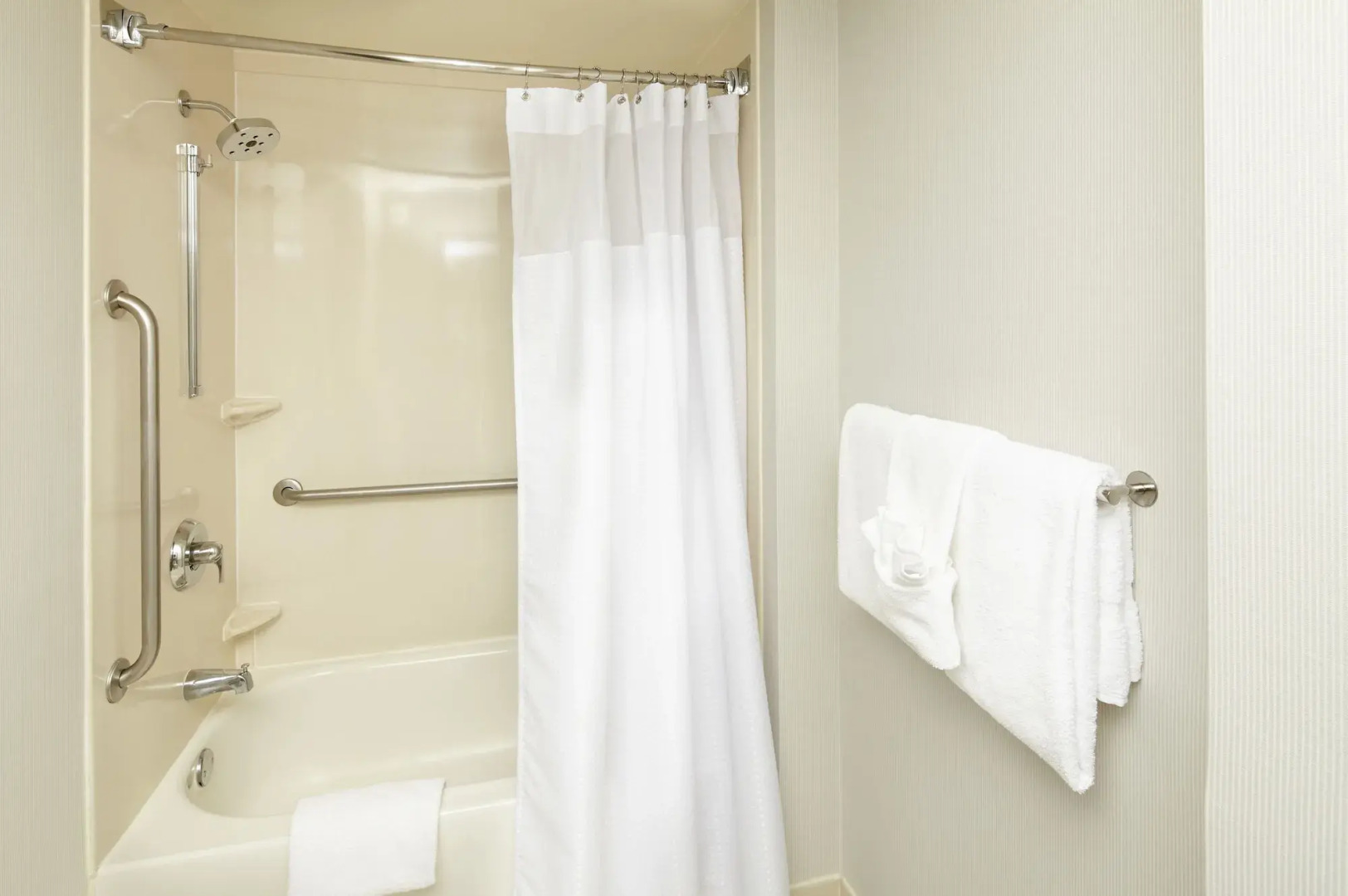Courtyard by Marriott Lansing