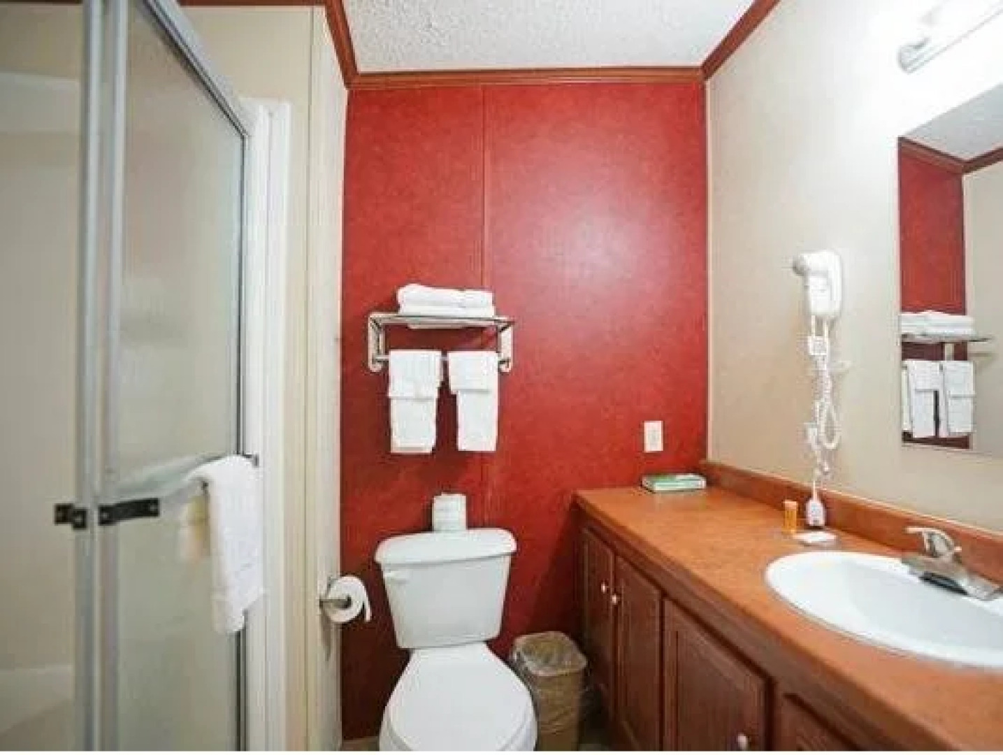 Eagle Inn and Suites Dilley