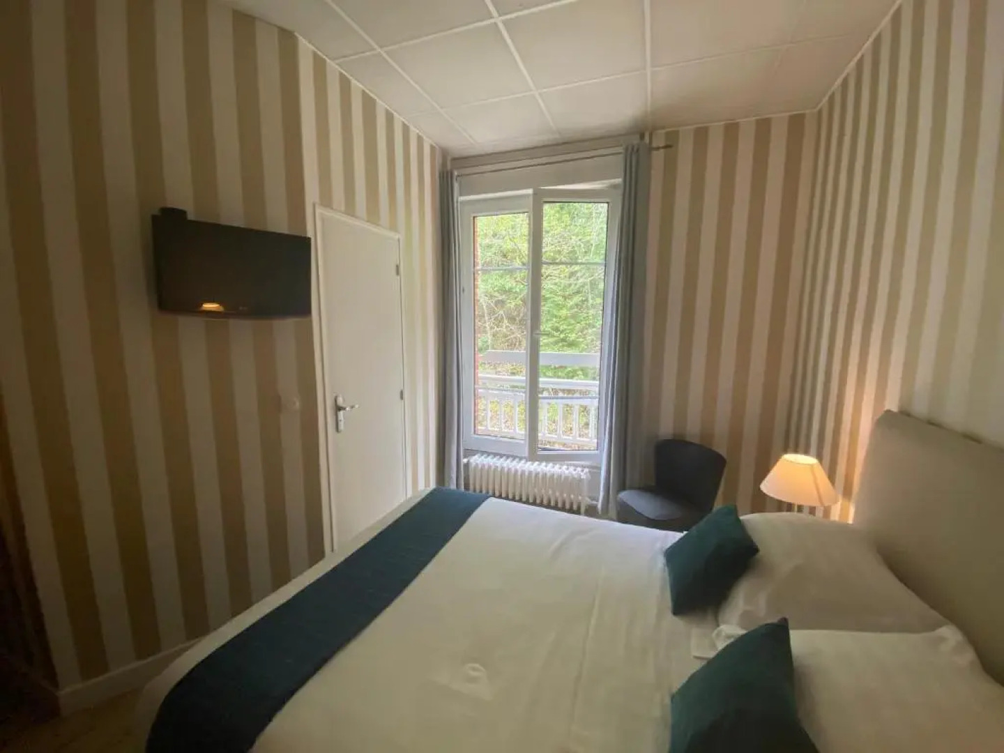 BRIT HOTEL & SPA Le Roc au Chien