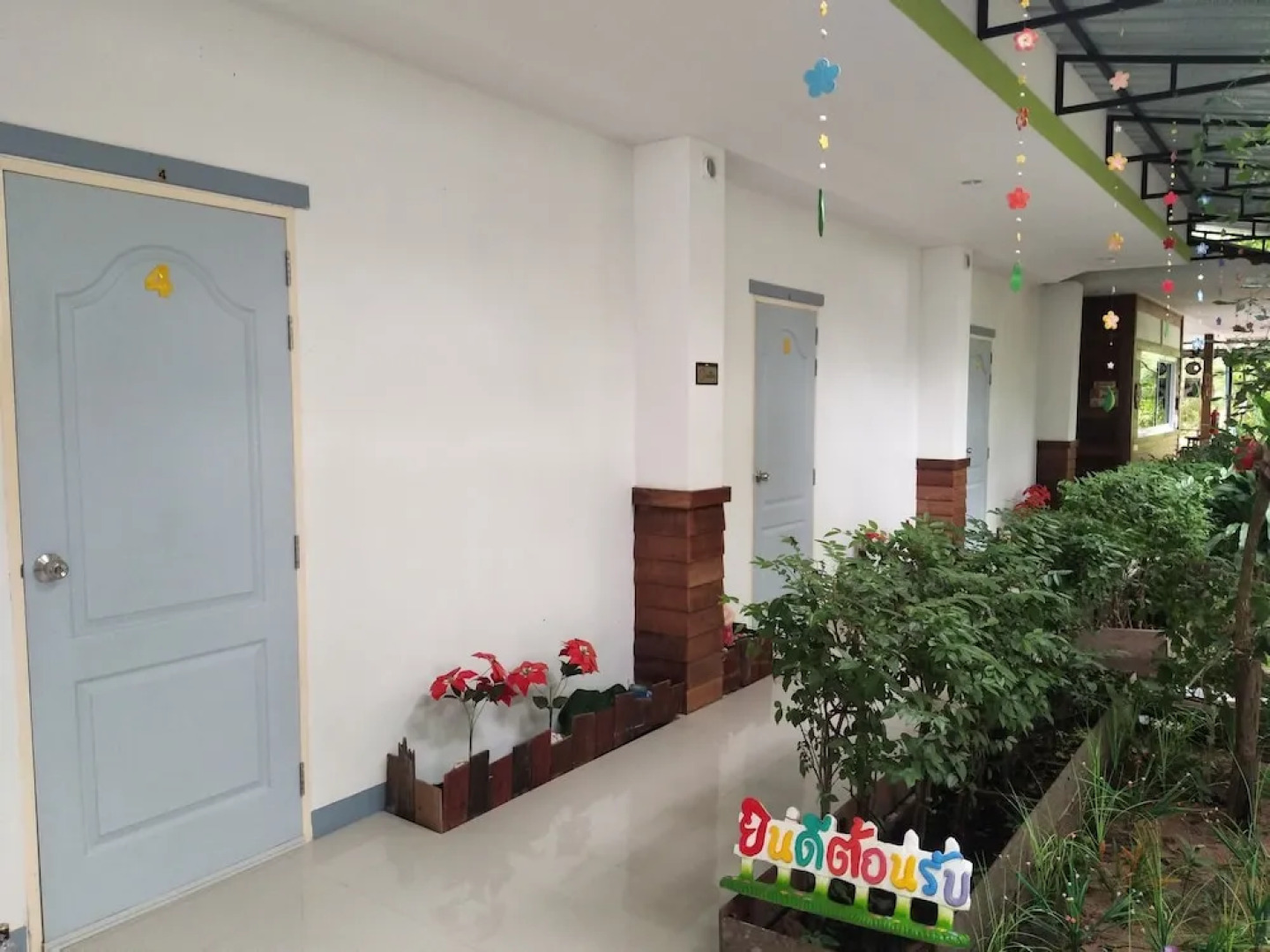 Ausgust Riverside Resort